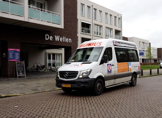 Met de wijkbus naar het centrum, gemeentehuis of poli